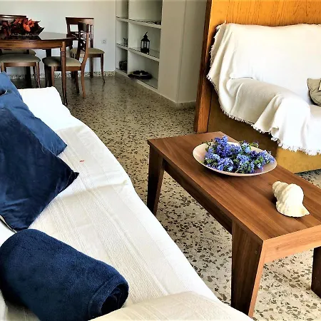 Salute To The Sea Apartment