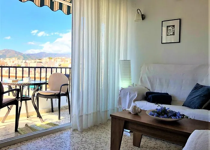 Salute To The Sea נרחה